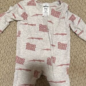 Cotton on Baby Rebel Rebel Bowie pjs 0-3 month footies